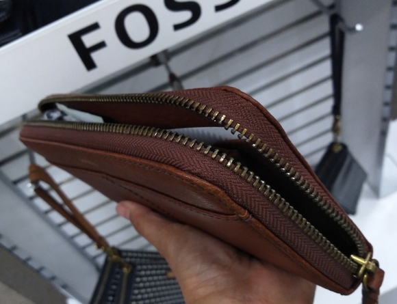 Fossil Zip Around Wallet - Picture 4 of 11